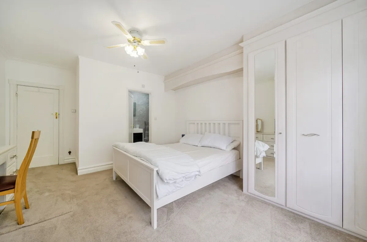 Double bedroom with fitted wardrobes, Crofton Road Orpington