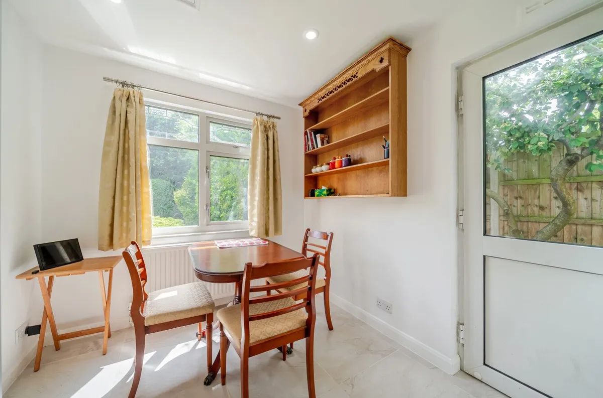 Breakfast room off kitchen, Crofton Road Orpington house