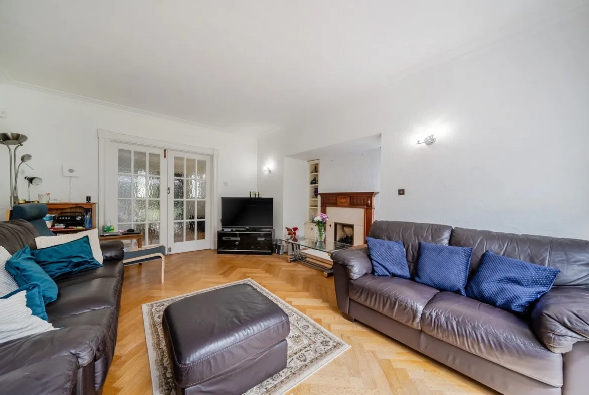 Living room with garden doors, 4 bed detached house Orpington