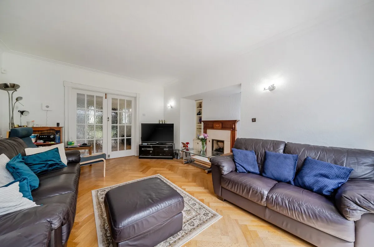 Living room with garden doors, 4 bed detached house Orpington