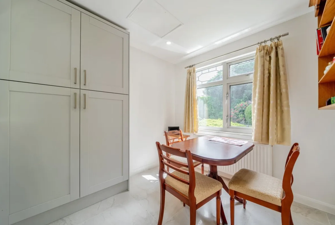 Breakfast room, 4 bed detached house Orpington BR6
