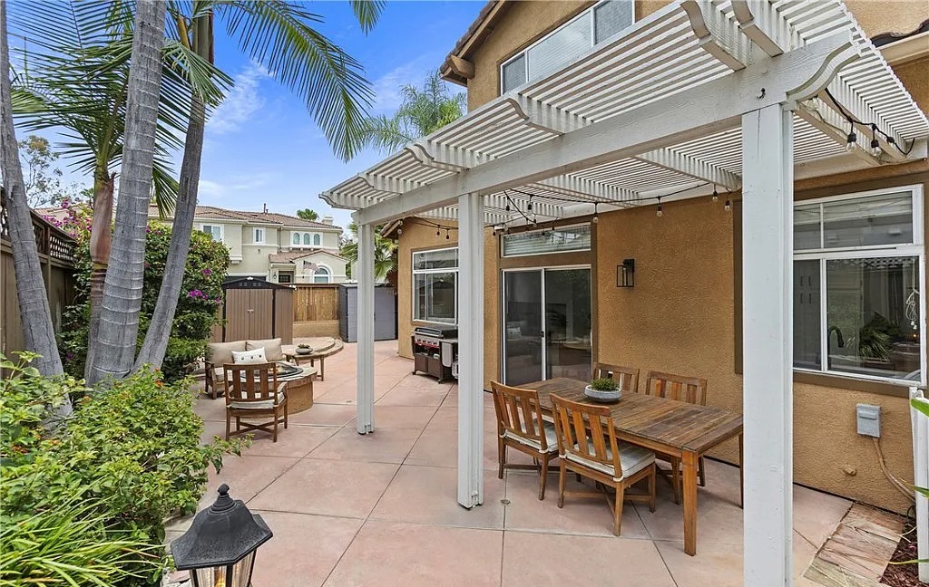 Rancho Santa Margarita home backyard and hillside views