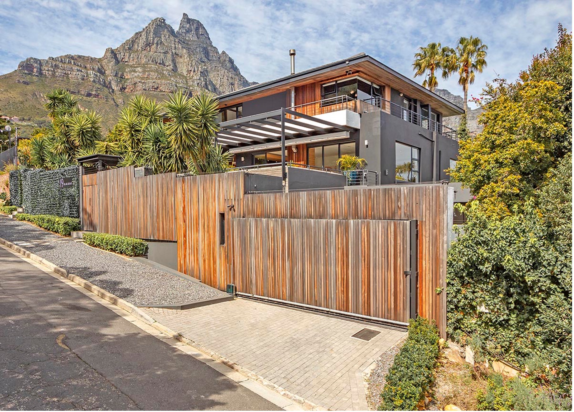The Glen Modern