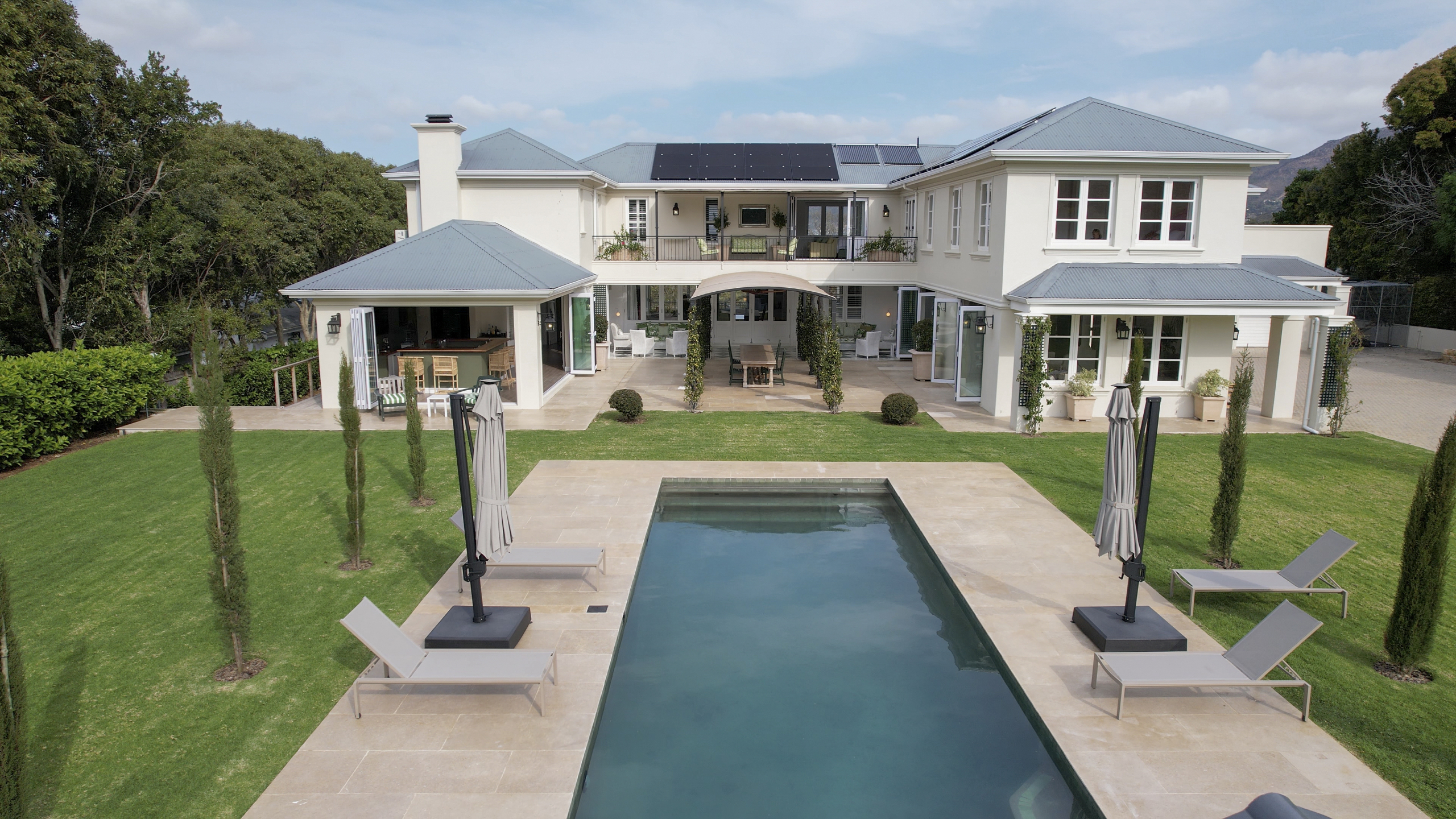 AINTREE VILLA